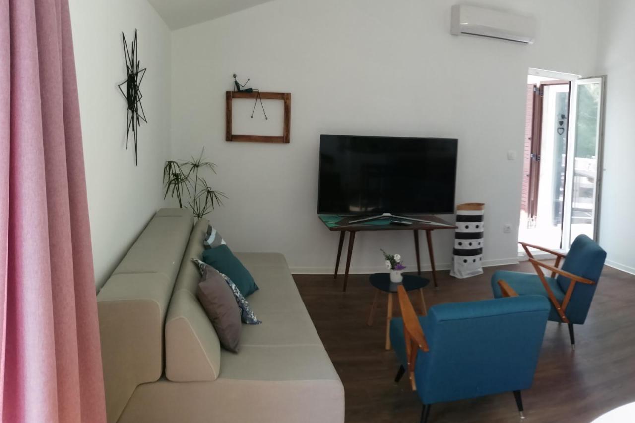 Apartments By The Sea Lokva Rogoznica, Omis - 4821 外观 照片